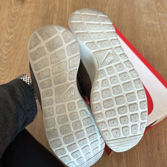 Nike rosherun in camo print - Picture 5 of 5